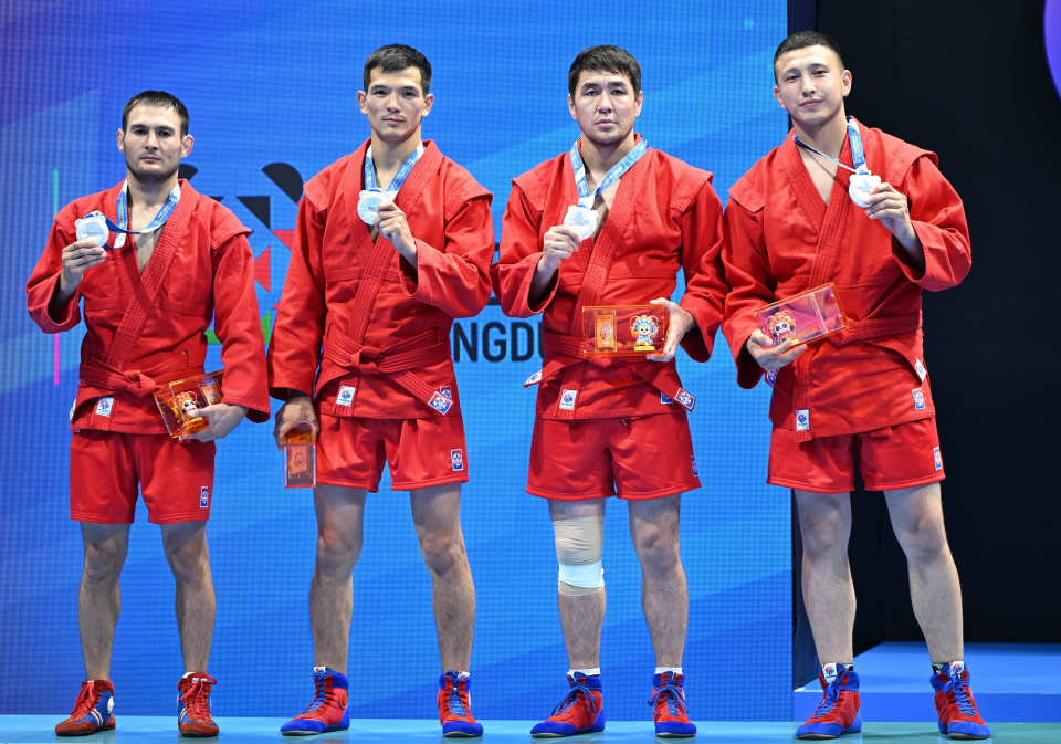 voQQ, 新华社记者, img